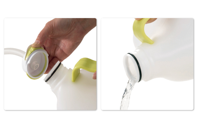 Simply detach the tank with a single touch and dispose of the contents.